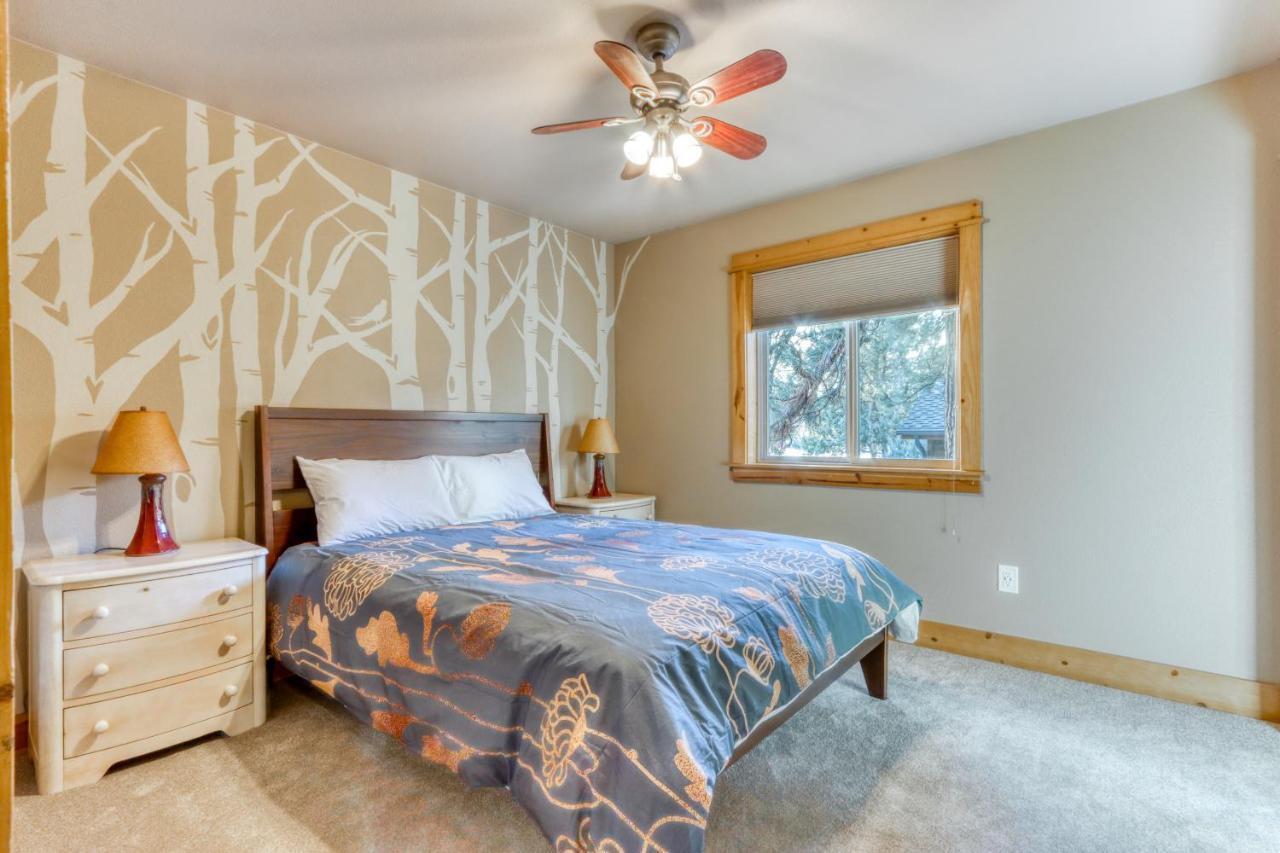 Oak Street Retreat Villa Sisters Bagian luar foto